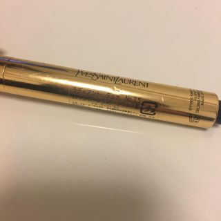 イヴサンローランボーテ(Yves Saint Laurent Beaute)のラディアント タッチ No.3.5(コンシーラー)