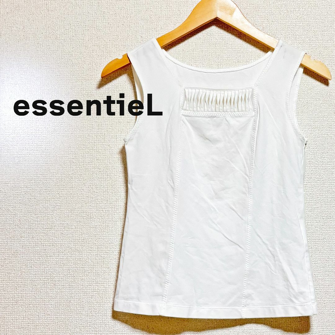 HIROKO BIS(ヒロコビス)のessentieL HIROKO BIS ヒロコ ビス　タンクトップ　袖なし　白 レディースのトップス(タンクトップ)の商品写真