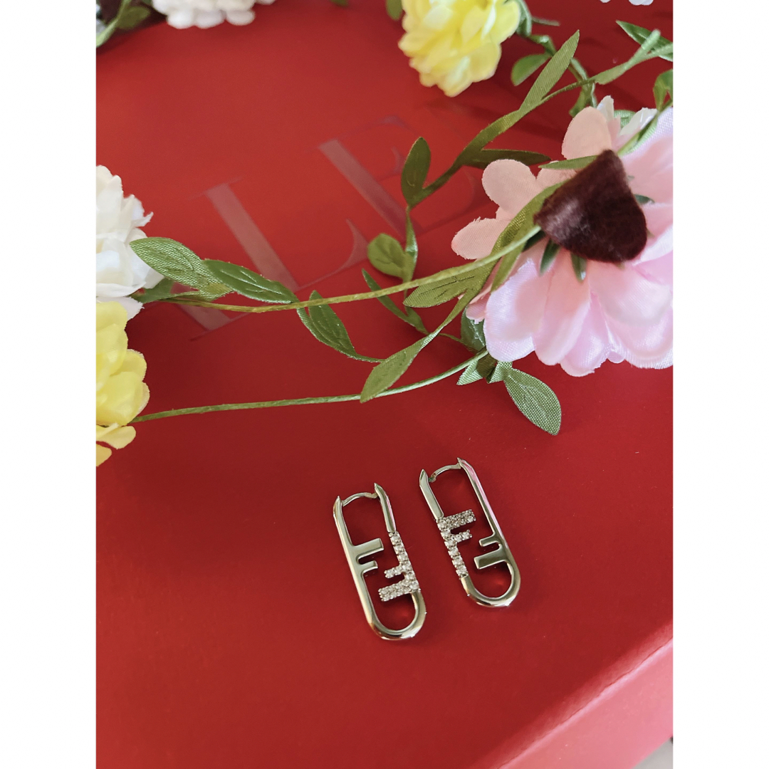 FENDI - FENDI オーロック ピアスの通販 by ♡|フェンディなら FENDI - FENDI オーロック ピアスの通販 by ♡|フェンディなら