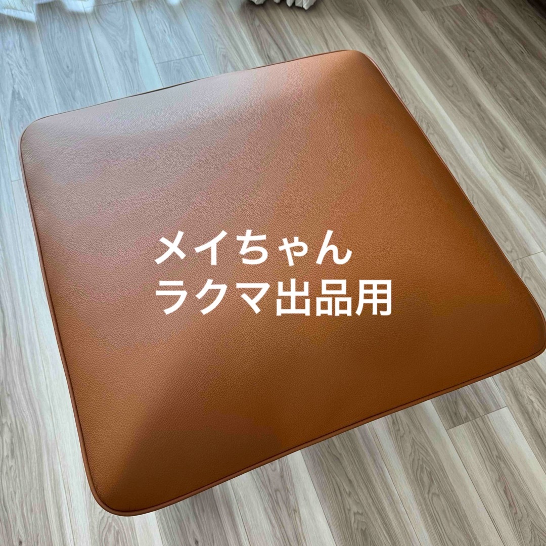 HERMES - 未使用エルメスCarré d'assise本革 カーフスキン HERMES - 未使用エルメスCarré d'assise本革 カーフスキン