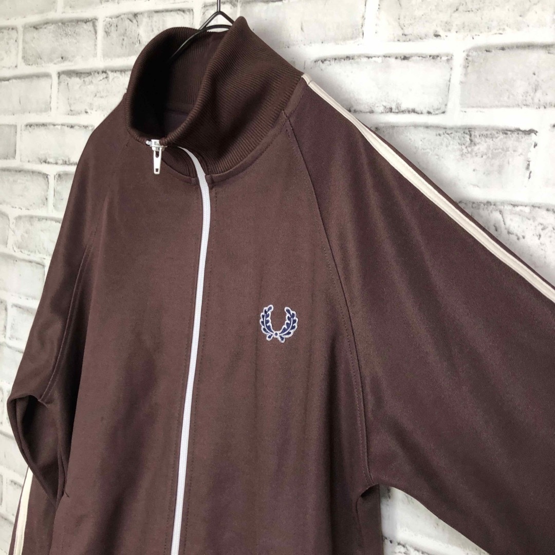 Fred Perry⭐️90s トラックジャケット S 刺繍月桂樹 ブラウン×白 Fred Perry⭐️90s トラックジャケット S 刺繍月桂樹 ブラウン×白