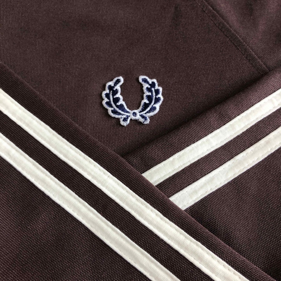 Fred Perry⭐️90s トラックジャケット S 刺繍月桂樹 ブラウン×白 Fred Perry⭐️90s トラックジャケット S 刺繍月桂樹 ブラウン×白