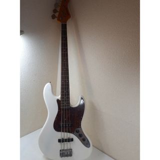 フェルナンデス(Fernandes)のFERNANDESフェルナンデスジャズベースRJB-380 Snow White(エレキギター)