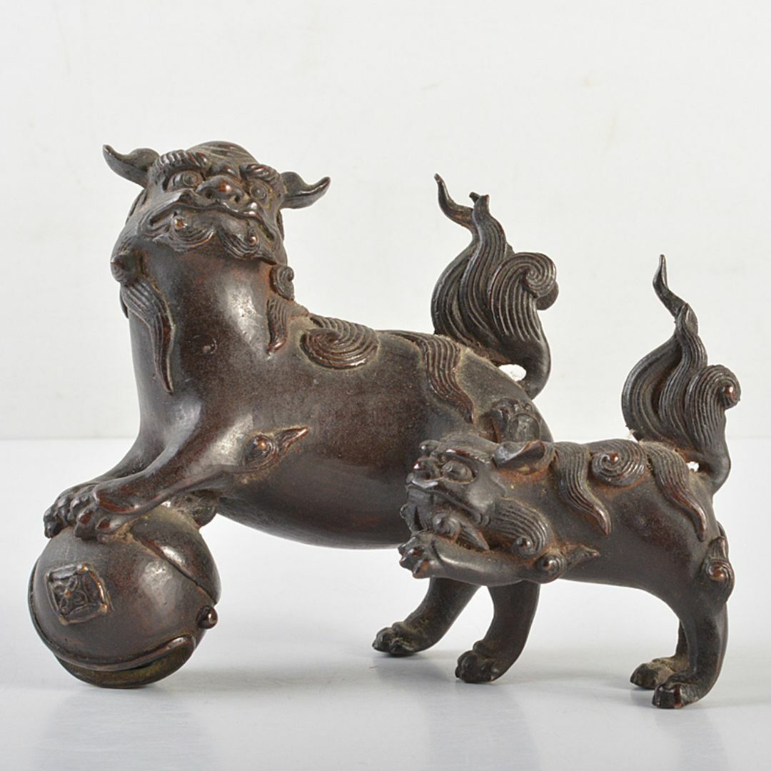 中国 古銅宣徳銅 玉乗り獅子 親子 鈴 置物 M R7409の通販 by 中国 古銅宣徳銅 玉乗り獅子 親子 鈴 置物 M R7409の通販 by