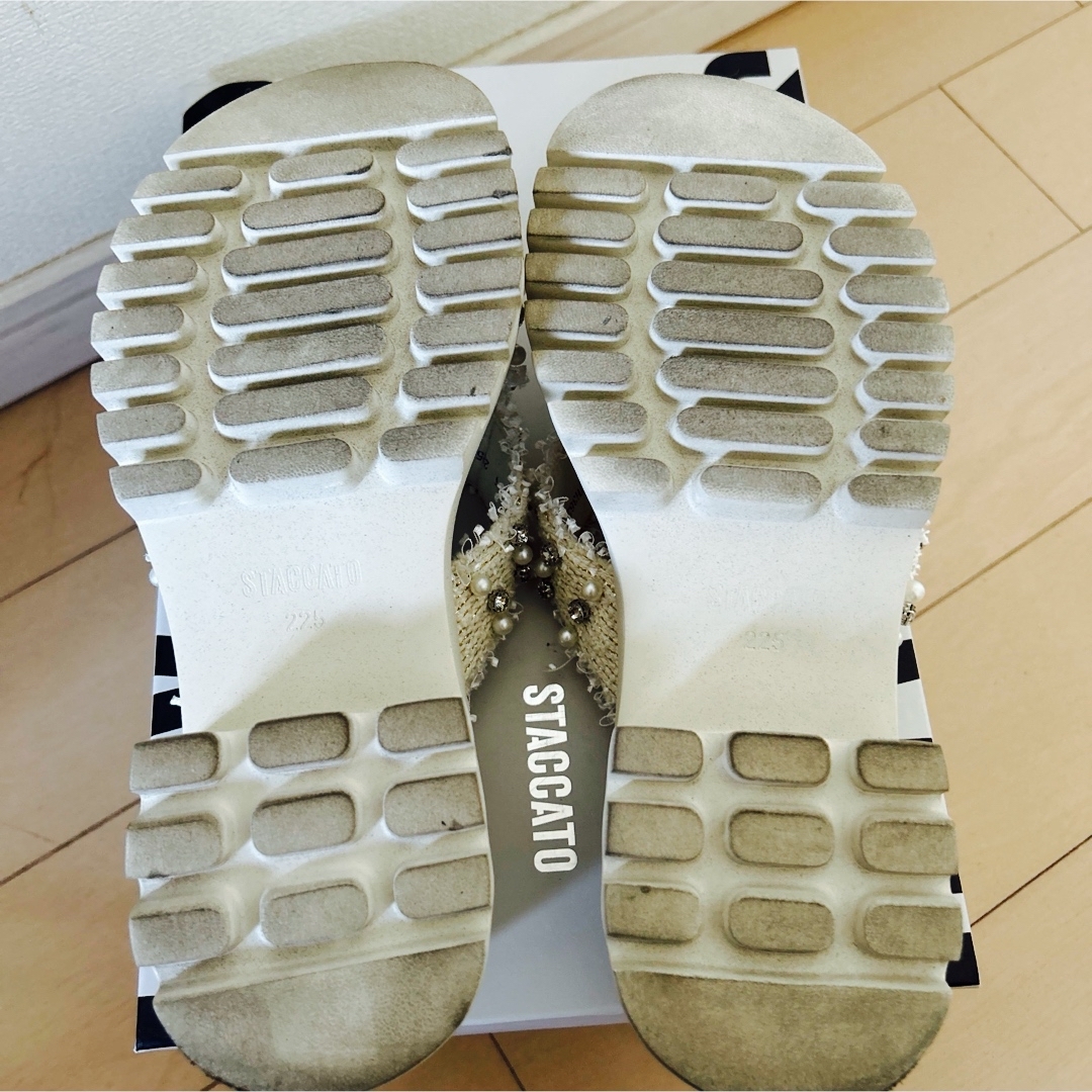STACCATO - 美品 ☆ STACCATO ツイードデザイン ビジュー STACCATO - 美品 ☆ STACCATO ツイードデザイン ビジュー