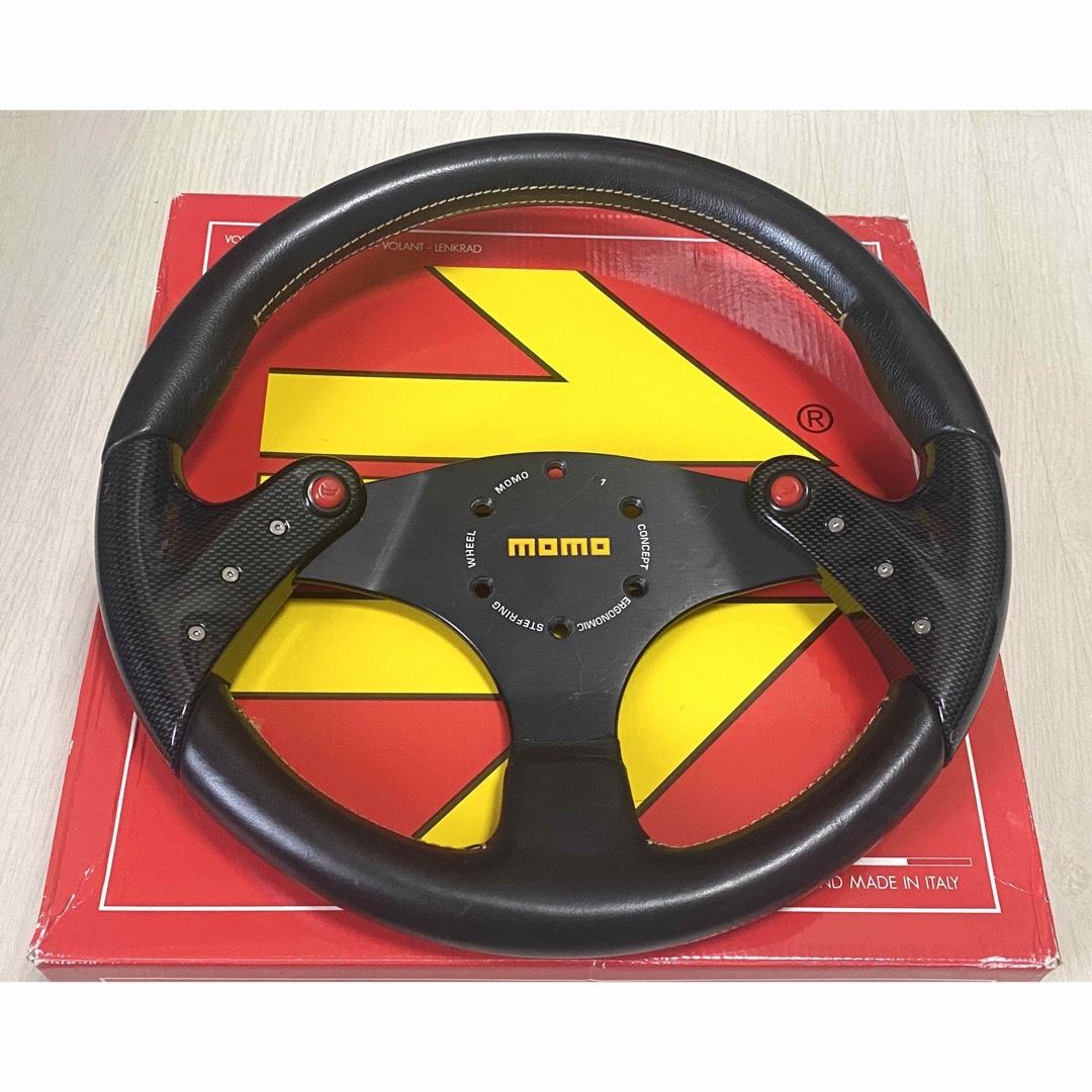 MOMO - 激レア MOMO F1 concept 35πステアリング カーボン 希少 MOMO - 激レア MOMO F1 concept 35πステアリング カーボン 希少