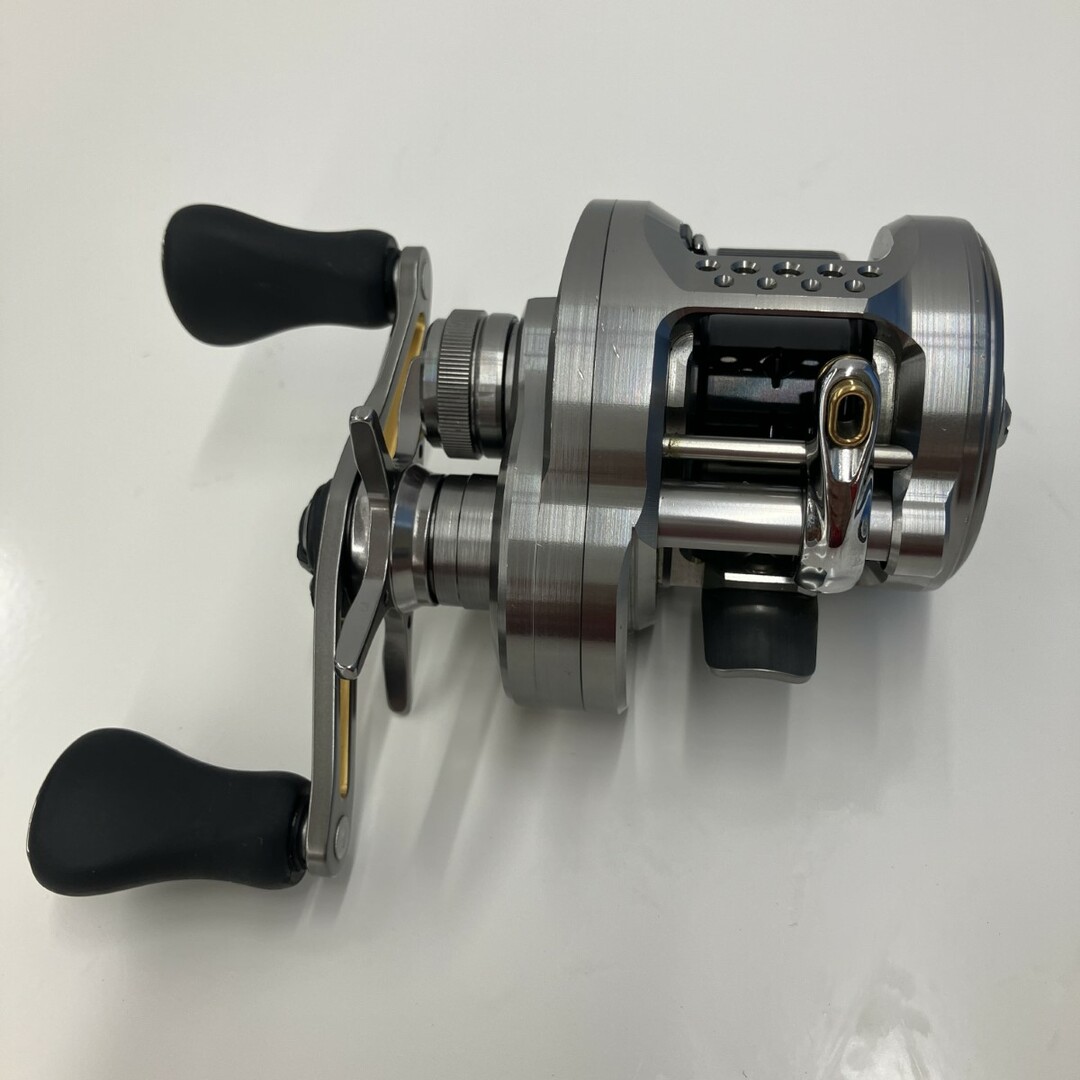SHIMANO - 釣り用品 リール ベイトリール SHIMANO 23カルカッタ SHIMANO - 釣り用品 リール ベイトリール SHIMANO 23カルカッタ