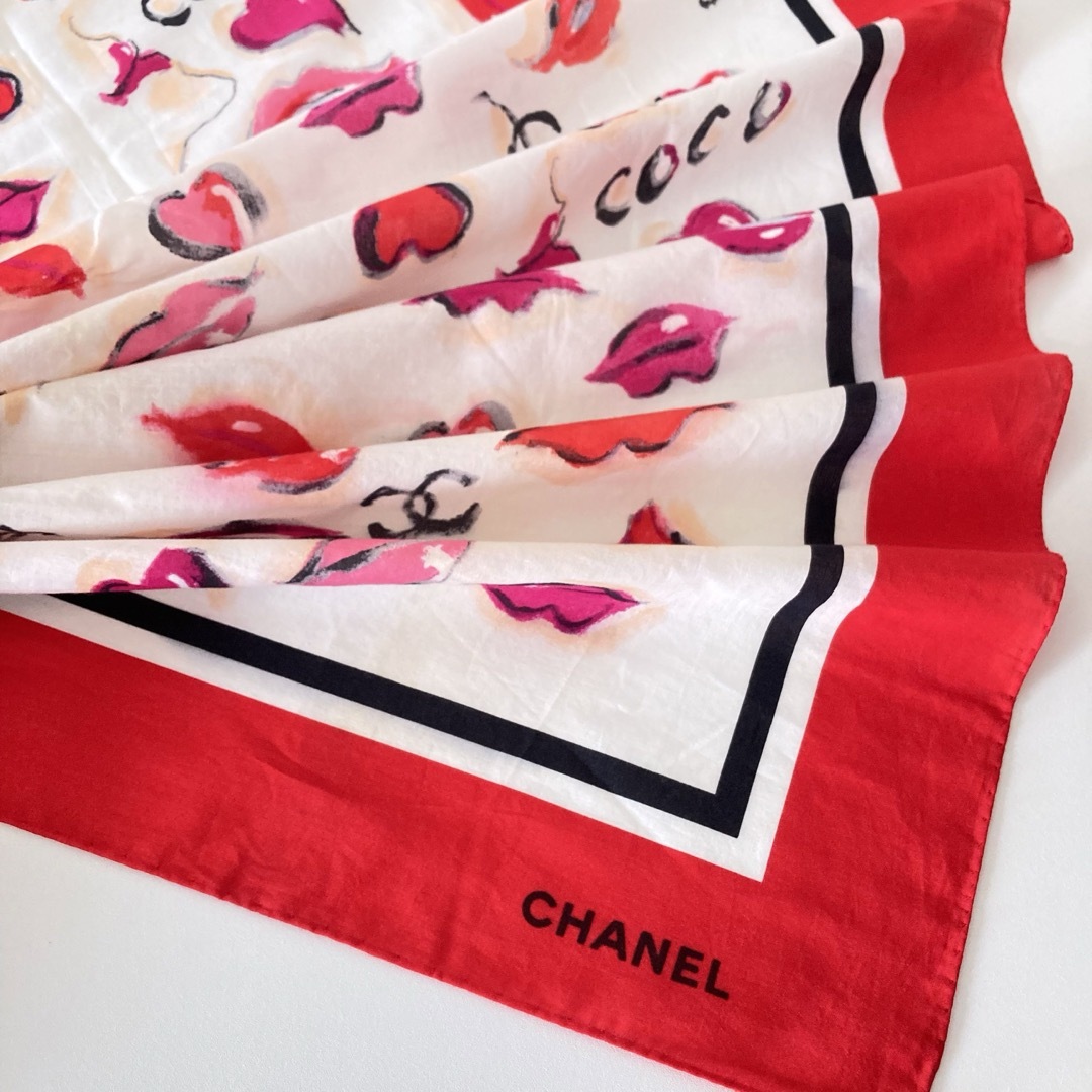 CHANEL - 新品 CHANEL 1995年 ヴィンテージ スカーフ パレオ CHANEL - 新品 CHANEL 1995年 ヴィンテージ スカーフ パレオ