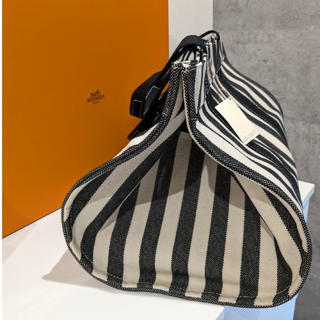 HERMES - 新品タグ付き HERMES カンヌMM バッグ エルメス CANNES HERMES - 新品タグ付き HERMES カンヌMM バッグ エルメス CANNES