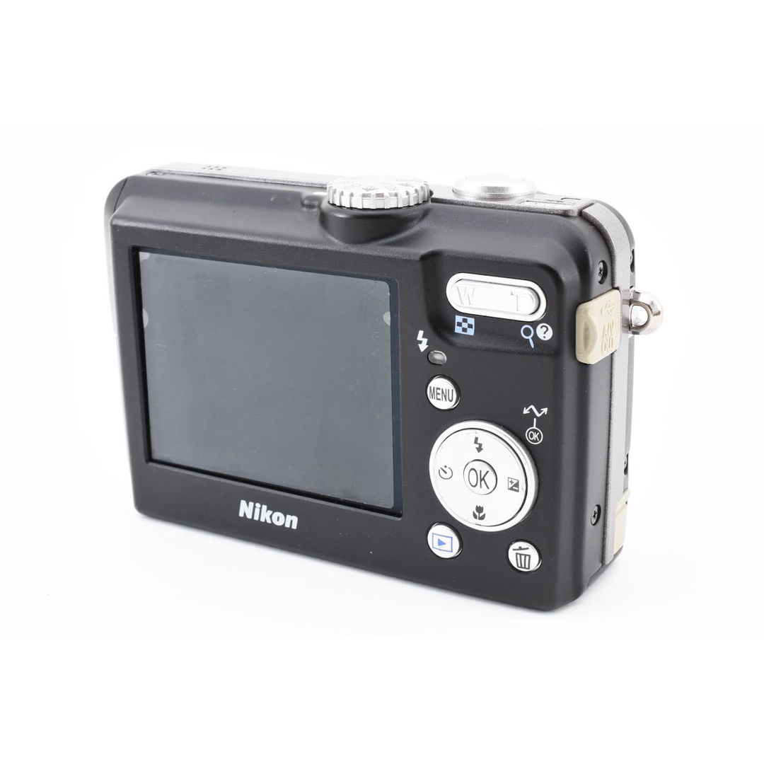 Nikon COOLPIX P1 ブラック Nikon COOLPIX P1 ブラック