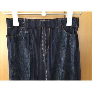 ISSEY MIYAKE(ロングスカート ・ ブラック/黒色系)のフリマ ISSEY MIYAKE(ロングスカート ・ ブラック/黒色系)のフリマ