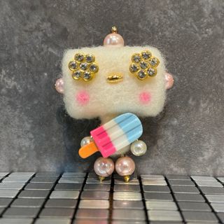 ハンドメイド　羊毛フェルト　ロボットノクニ(その他)