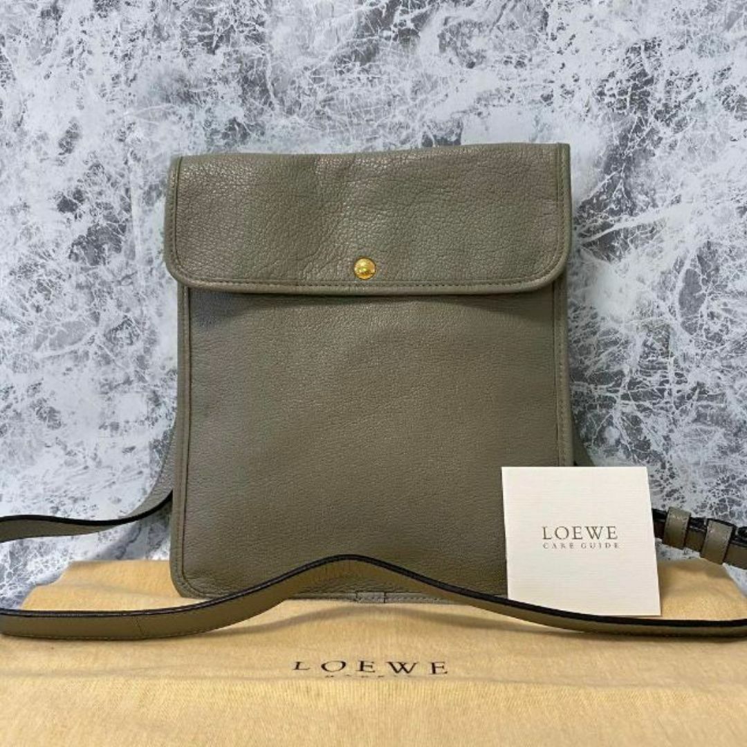 LOEWE ロエベ カーフ ショルダーバッグ レザー カーキ ヴィンテージ LOEWE ロエベ カーフ ショルダーバッグ レザー カーキ ヴィンテージ