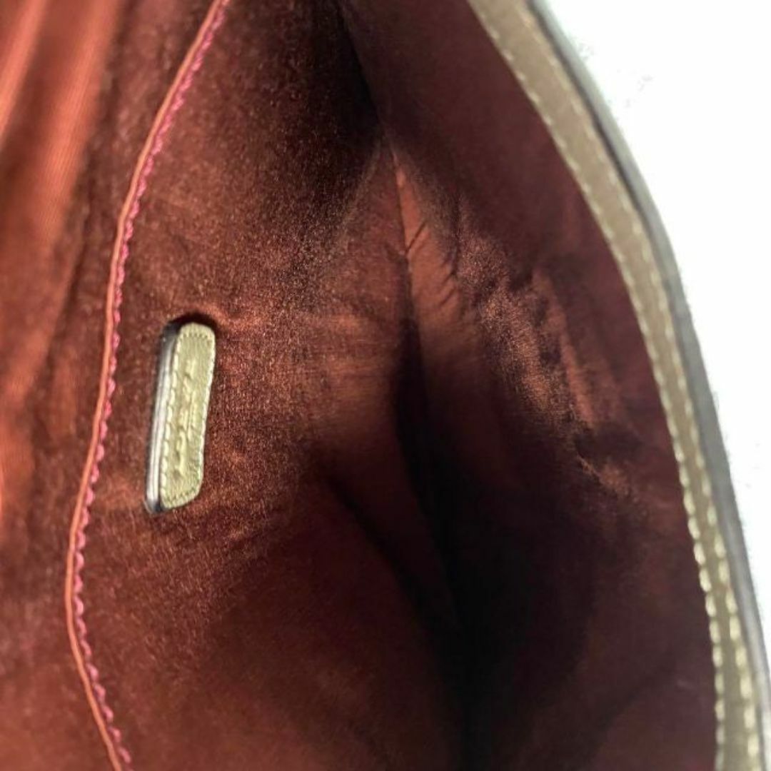 LOEWE ロエベ カーフ ショルダーバッグ レザー カーキ ヴィンテージ LOEWE ロエベ カーフ ショルダーバッグ レザー カーキ ヴィンテージ