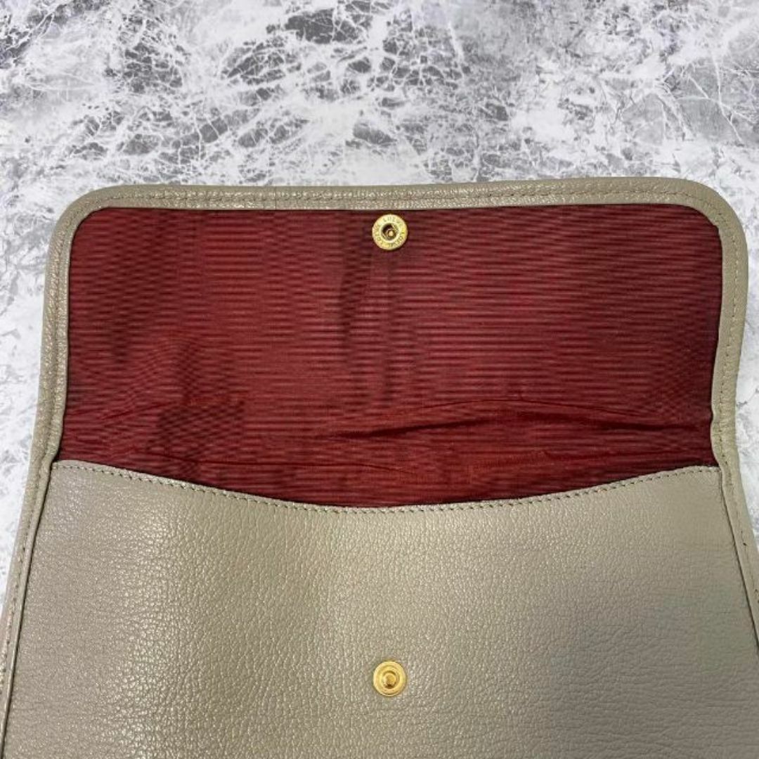 LOEWE ロエベ カーフ ショルダーバッグ レザー カーキ ヴィンテージ LOEWE ロエベ カーフ ショルダーバッグ レザー カーキ ヴィンテージ