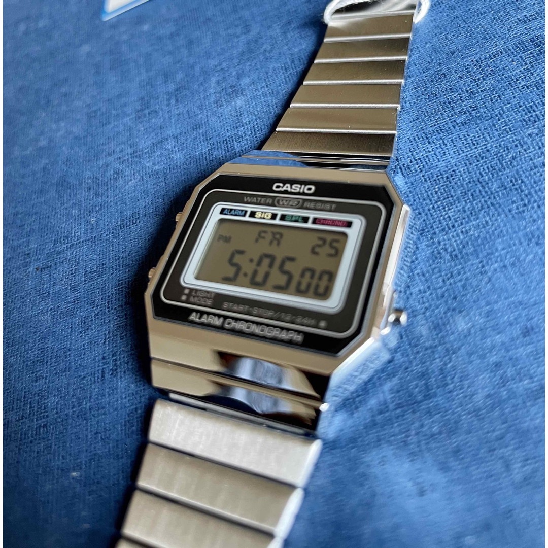 CASIO - カシオ デジタル腕時計 国内未発売 レトロモデザイン CASIO - カシオ デジタル腕時計 国内未発売 レトロモデザイン
