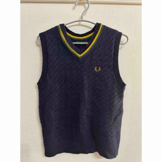 FRED PERRY(ベスト/ジレ)のフリマアイテム一覧 FRED PERRY(ベスト/ジレ)のフリマアイテム一覧