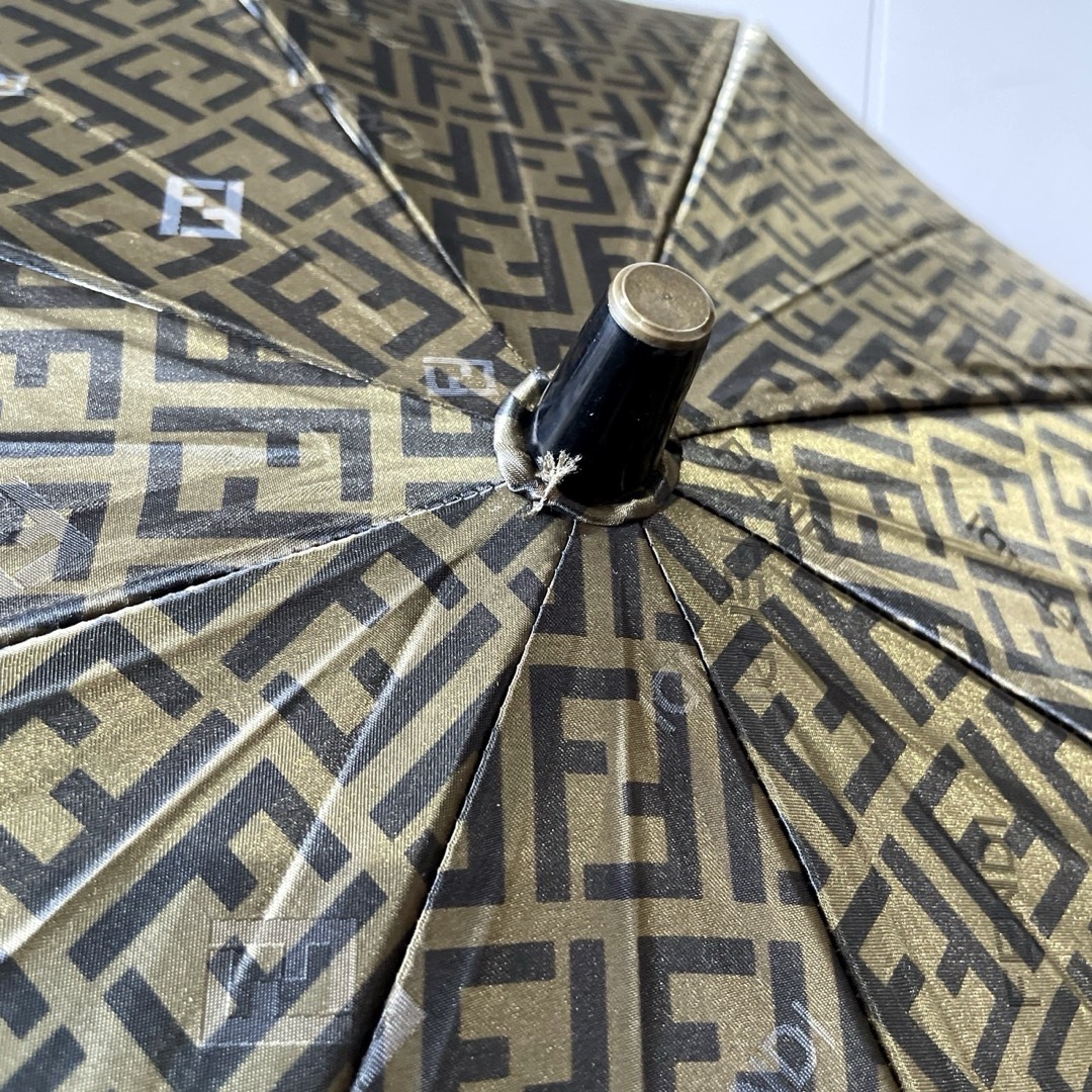 【限定1本】FENDI フェンディ 雨傘 長傘 ズッカ柄 FF柄 イタリア製 【限定1本】FENDI フェンディ 雨傘 長傘 ズッカ柄 FF柄 イタリア製