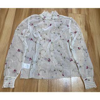 トゥデイフル(TODAYFUL)の9/4まで最終値下げ　花柄レースブラウス　トゥデイフル　todayful(カットソー(長袖/七分))