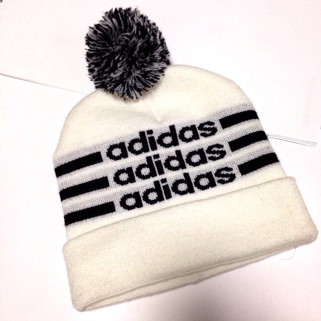 adidas(アディダス)のAddidas  ニット帽 レディースの帽子(ニット帽/ビーニー)の商品写真