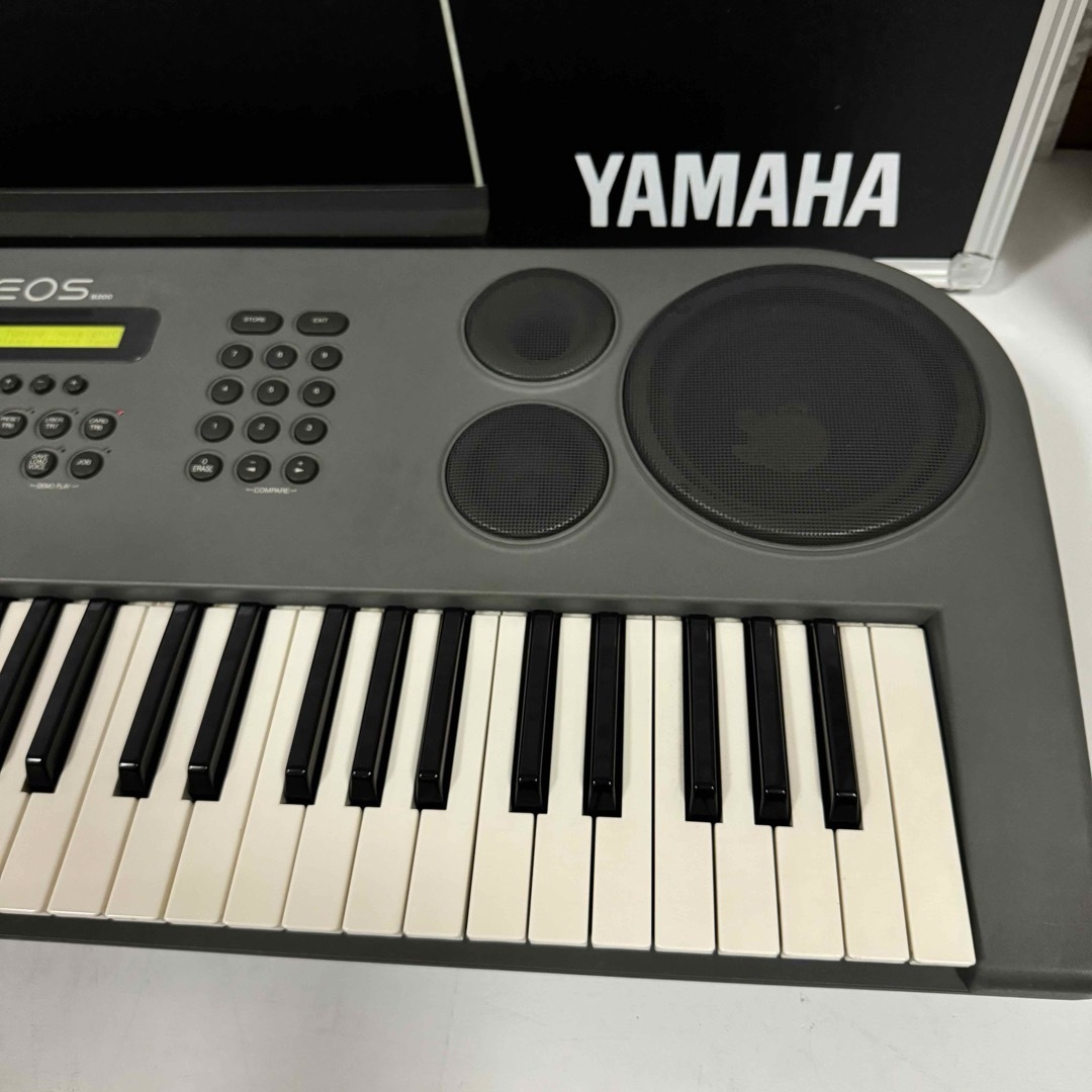 YAMAHA ヤマハ EOS B200 デジタルシンセサイザー ハードケース付属 YAMAHA ヤマハ EOS B200 デジタルシンセサイザー ハードケース付属