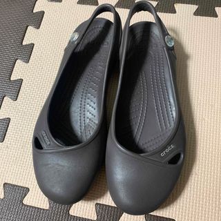 crocs(サンダル ・ ブラウン/茶色系)のフリマアイテム一覧 crocs(サンダル ・ ブラウン/茶色系)のフリマアイテム一覧