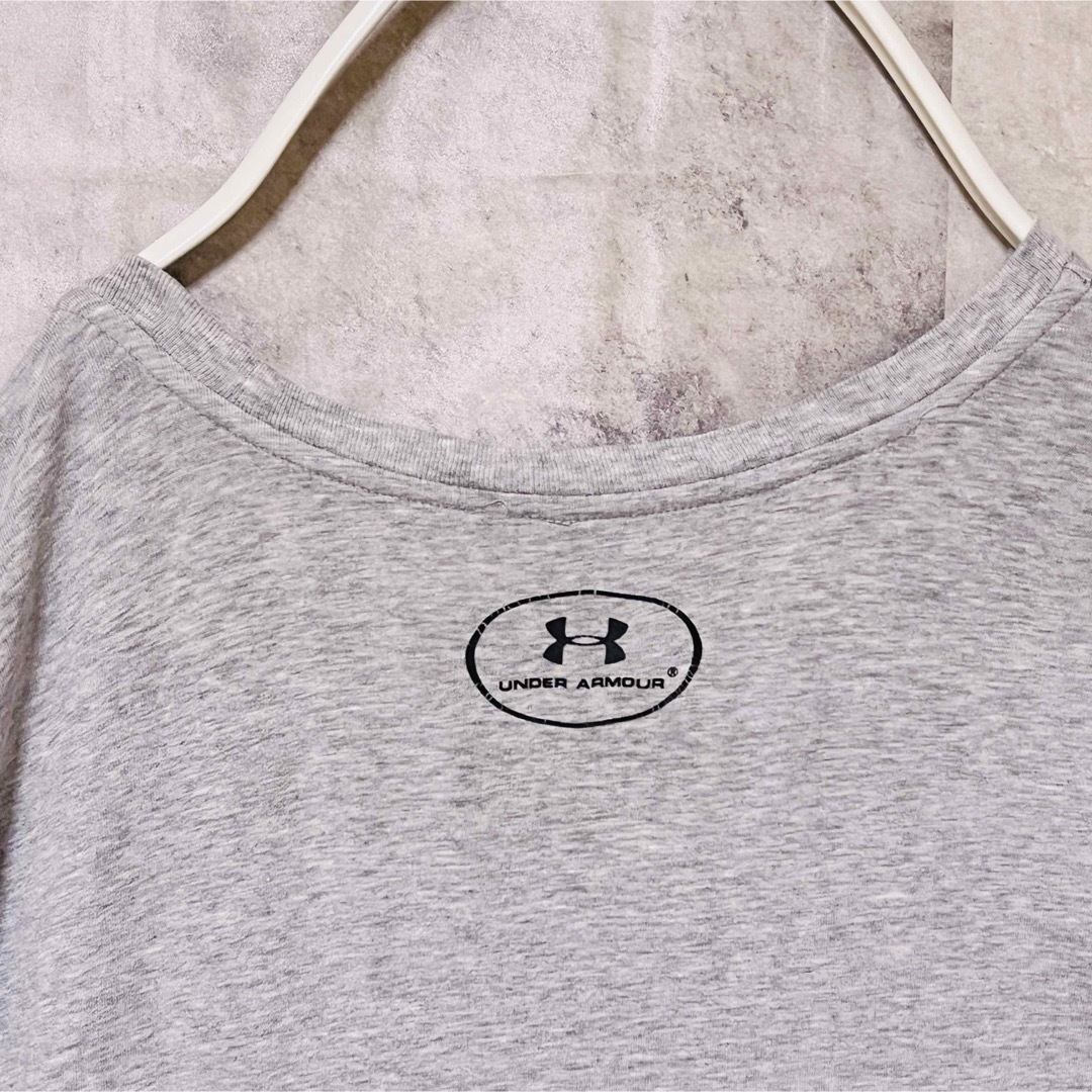 UNDER ARMOUR(アンダーアーマー)のアンダーアーマー　Tシャツ　胸ポケット　ポケットロゴ　L グレー メンズのトップス(Tシャツ/カットソー(半袖/袖なし))の商品写真