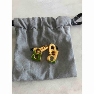 BALENCIAGA(ピアス)のフリマアイテム一覧 BALENCIAGA(ピアス)のフリマアイテム一覧