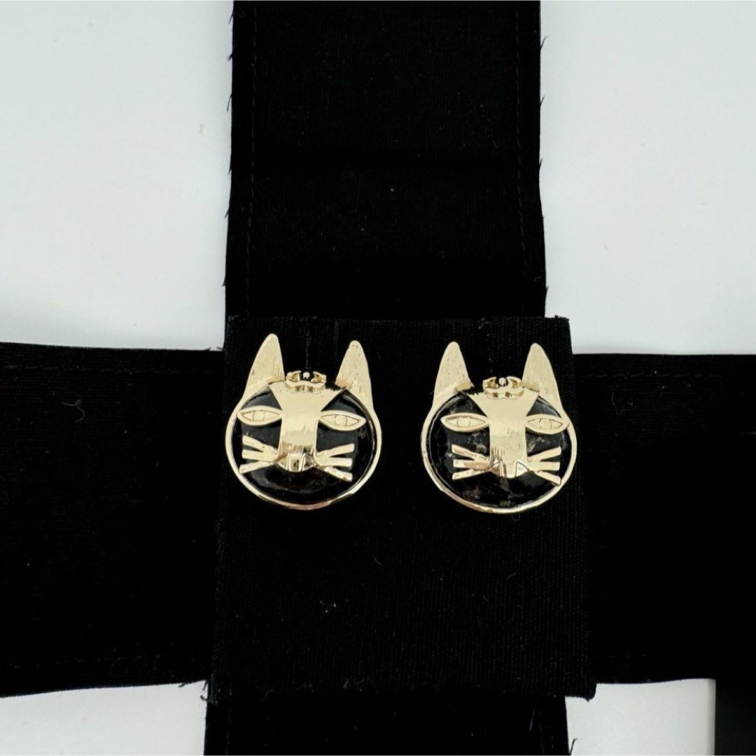 CHANEL - CHANEL シャネル B19 ココマーク ネコモチーフピアス CHANEL - CHANEL シャネル B19 ココマーク ネコモチーフピアス