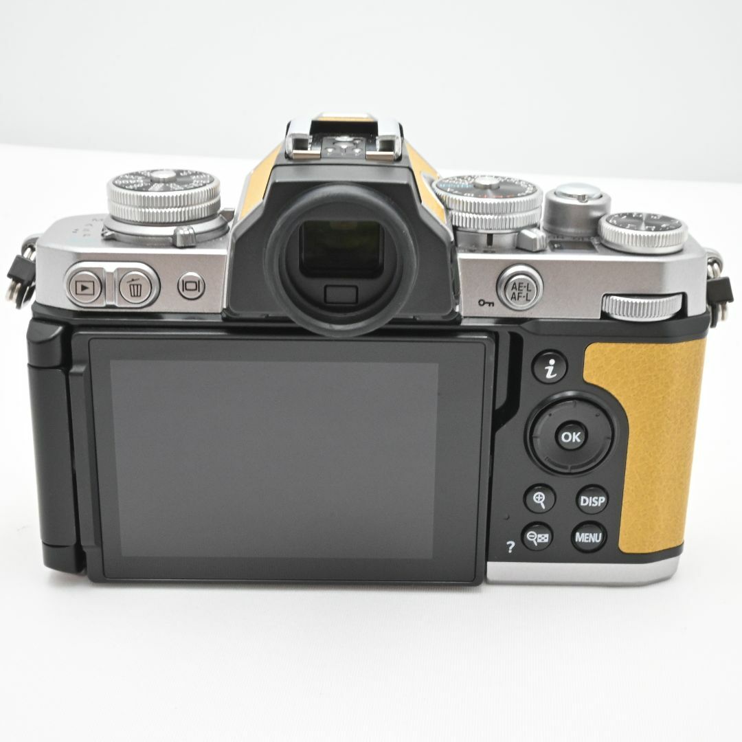 ショット数『2484』Nikon Z fc 16-50 VR SLレンズキット ショット数『2484』Nikon Z fc 16-50 VR SLレンズキット