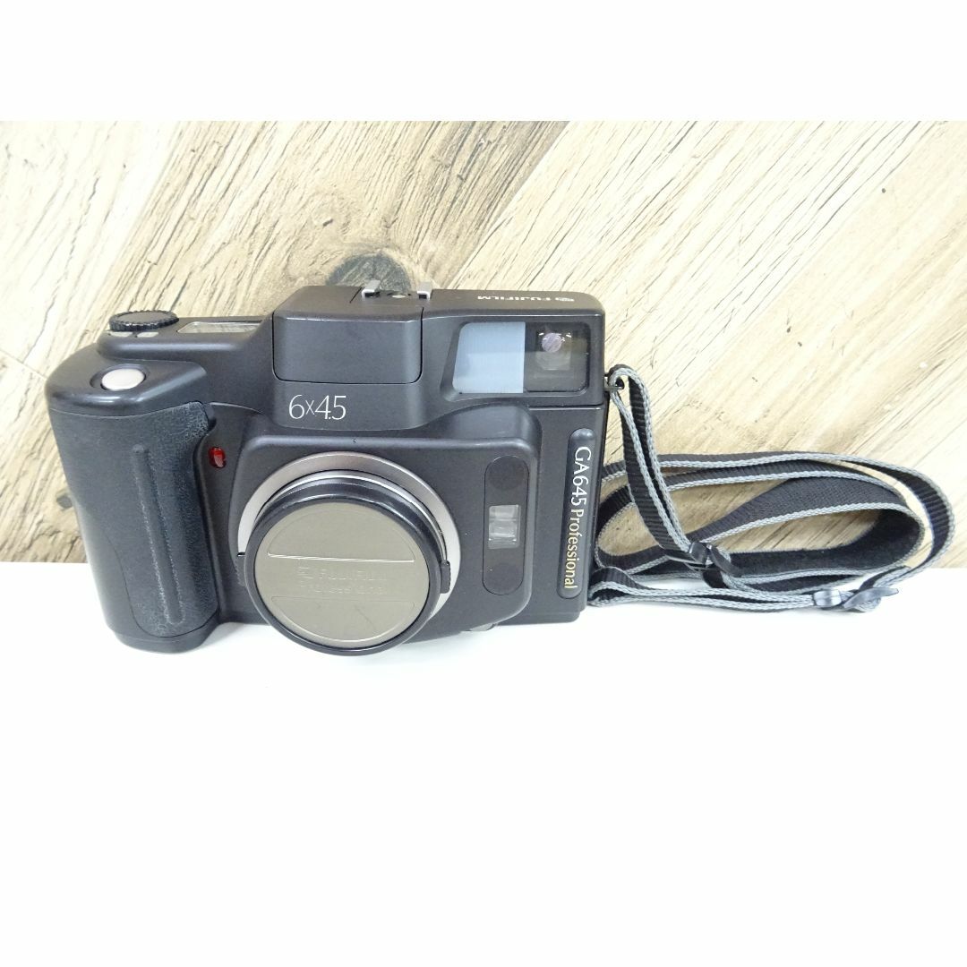 完動・美品】 FUJIFILM GA 645 professional 操る 動作品 完動・美品】 FUJIFILM GA 645 professional 操る 動作品