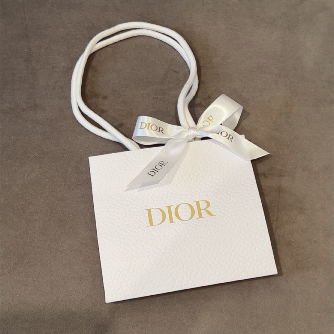 Dior - diorショッパー リボン付きの通販 by 🎀美品、即日発送·͜ Dior - diorショッパー リボン付きの通販 by 🎀美品、即日発送·͜