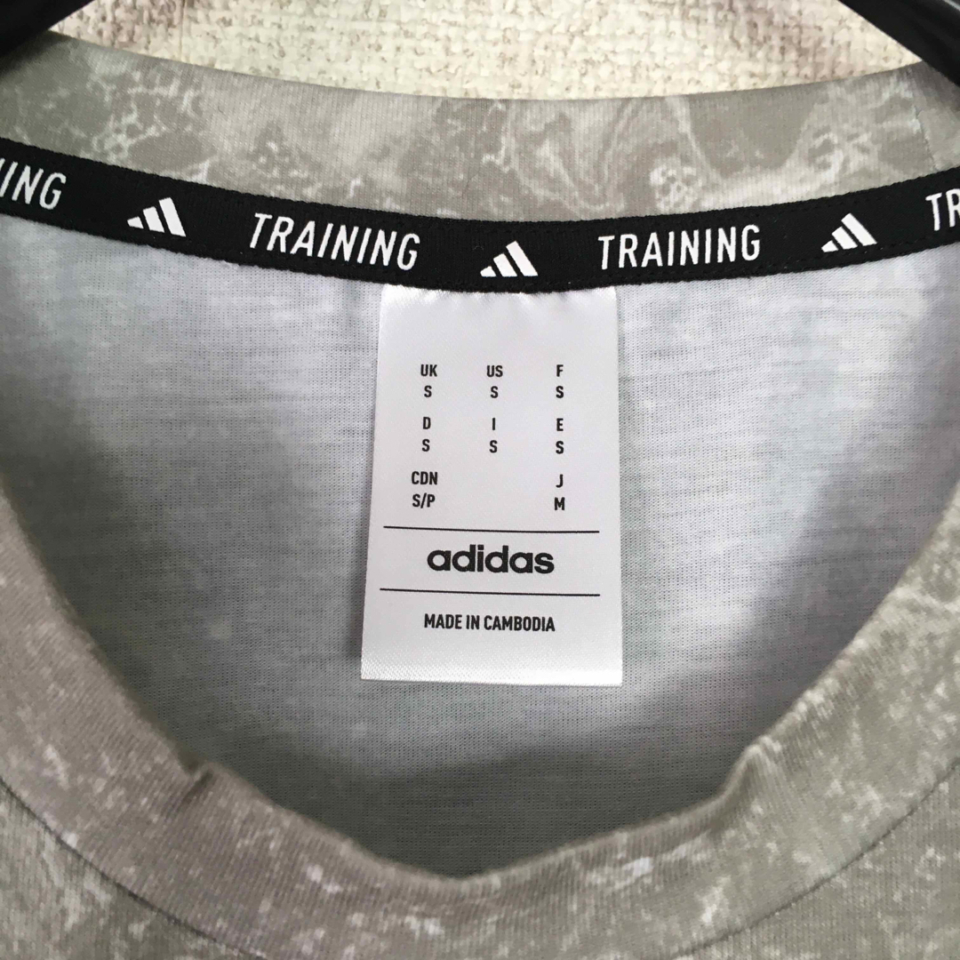 adidas - 海外限定 adidas タンクトップ ノースリーブ グレー adidas - 海外限定 adidas タンクトップ ノースリーブ グレー
