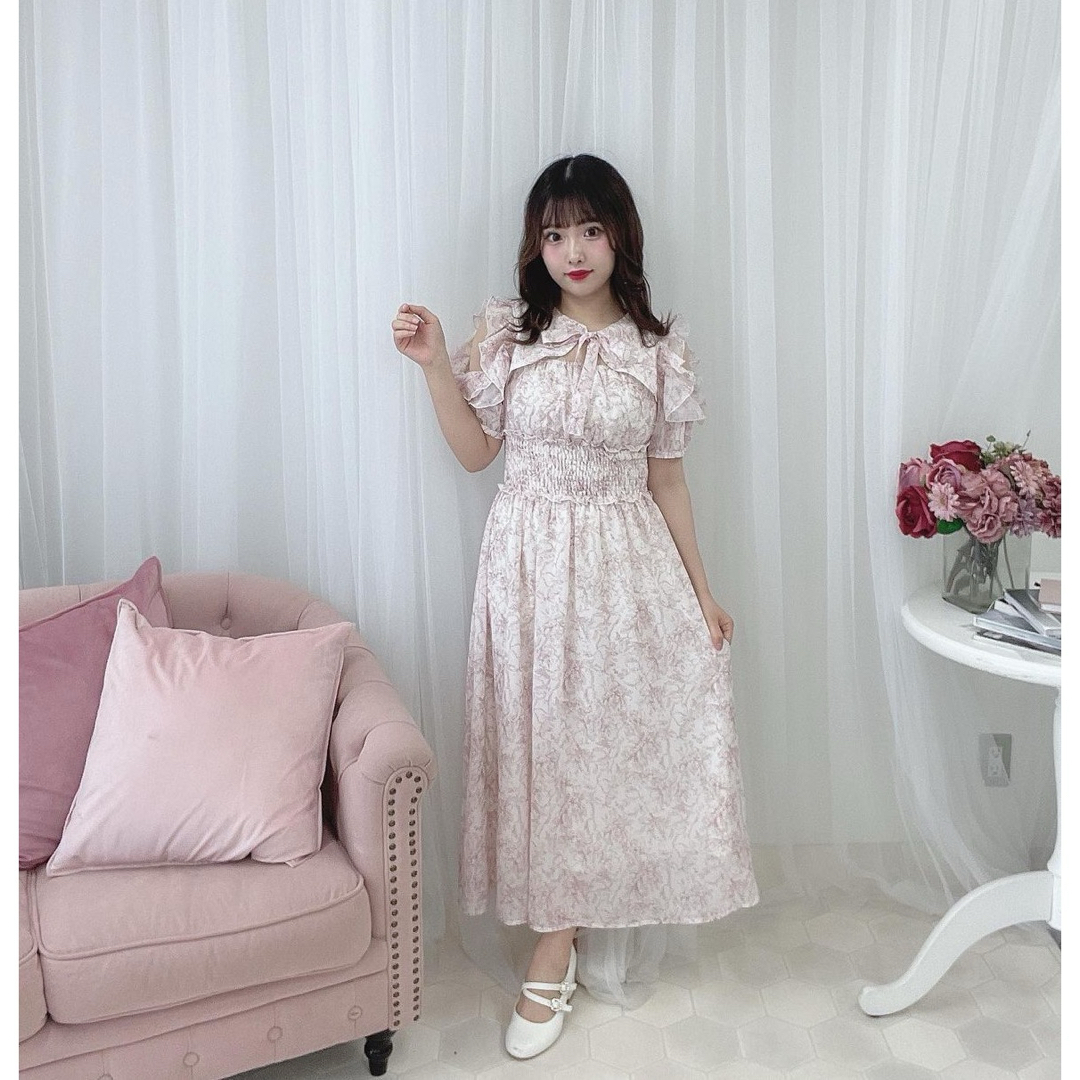 evelyn - evelyn 花柄ワンピースの通販 by aya's shop|エブリン evelyn - evelyn 花柄ワンピースの通販 by aya's shop|エブリン