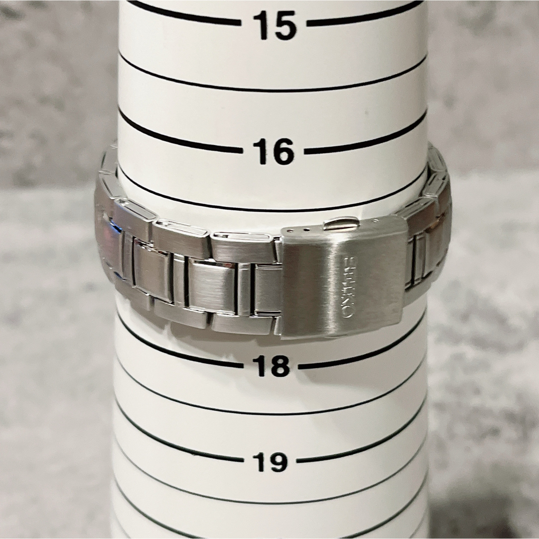 SEIKO - 美品 SEIKO ONE PIECE FILM RED ワンピース 腕時計の SEIKO - 美品 SEIKO ONE PIECE FILM RED ワンピース 腕時計の