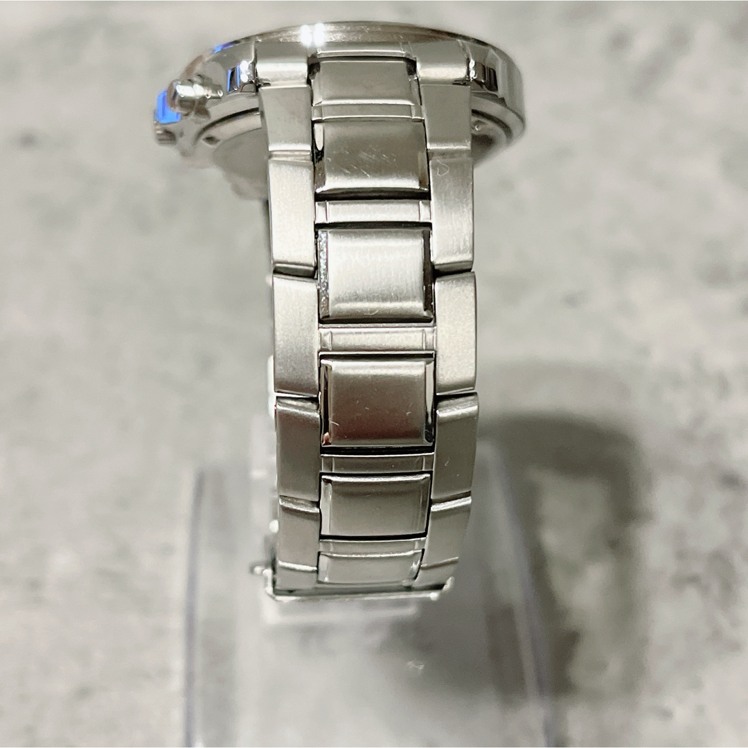 SEIKO - 美品 SEIKO ONE PIECE FILM RED ワンピース 腕時計の SEIKO - 美品 SEIKO ONE PIECE FILM RED ワンピース 腕時計の