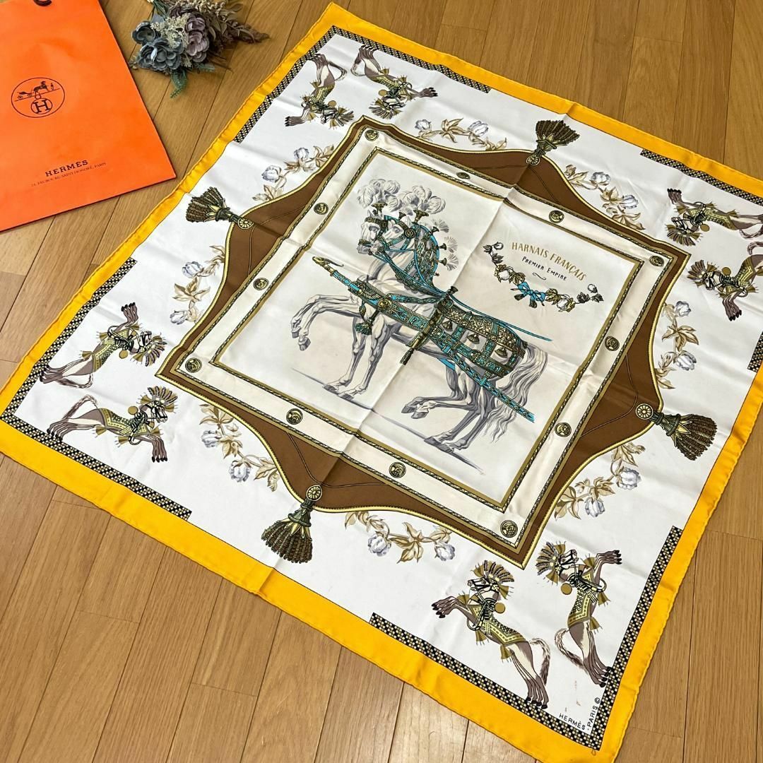 HERMES エルメス カレ90 フランス初代帝国のハーネス イエロー HERMES エルメス カレ90 フランス初代帝国のハーネス イエロー
