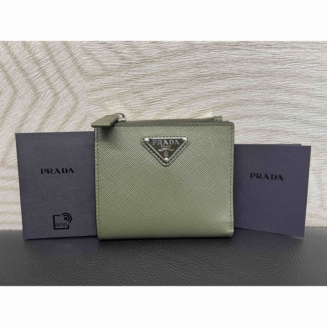 PRADA - ★プラダ★サフィアーノトライアングル財布★グリーン★2ML049★レザー