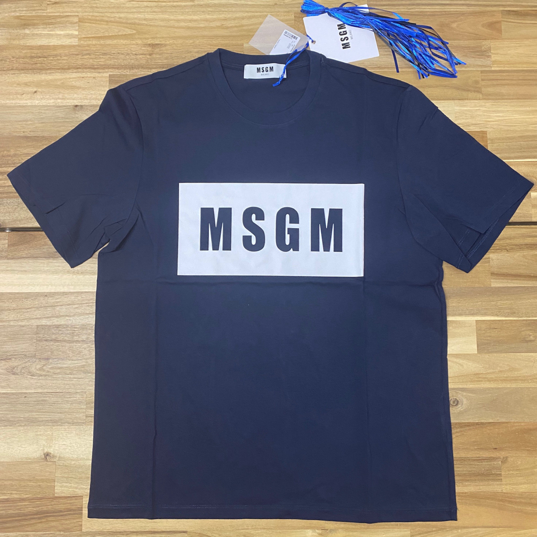 MSGM - 新品 MSGM ロゴTシャツ ブランド ネイビー メンズ 大きめ MSGM - 新品 MSGM ロゴTシャツ ブランド ネイビー メンズ 大きめ
