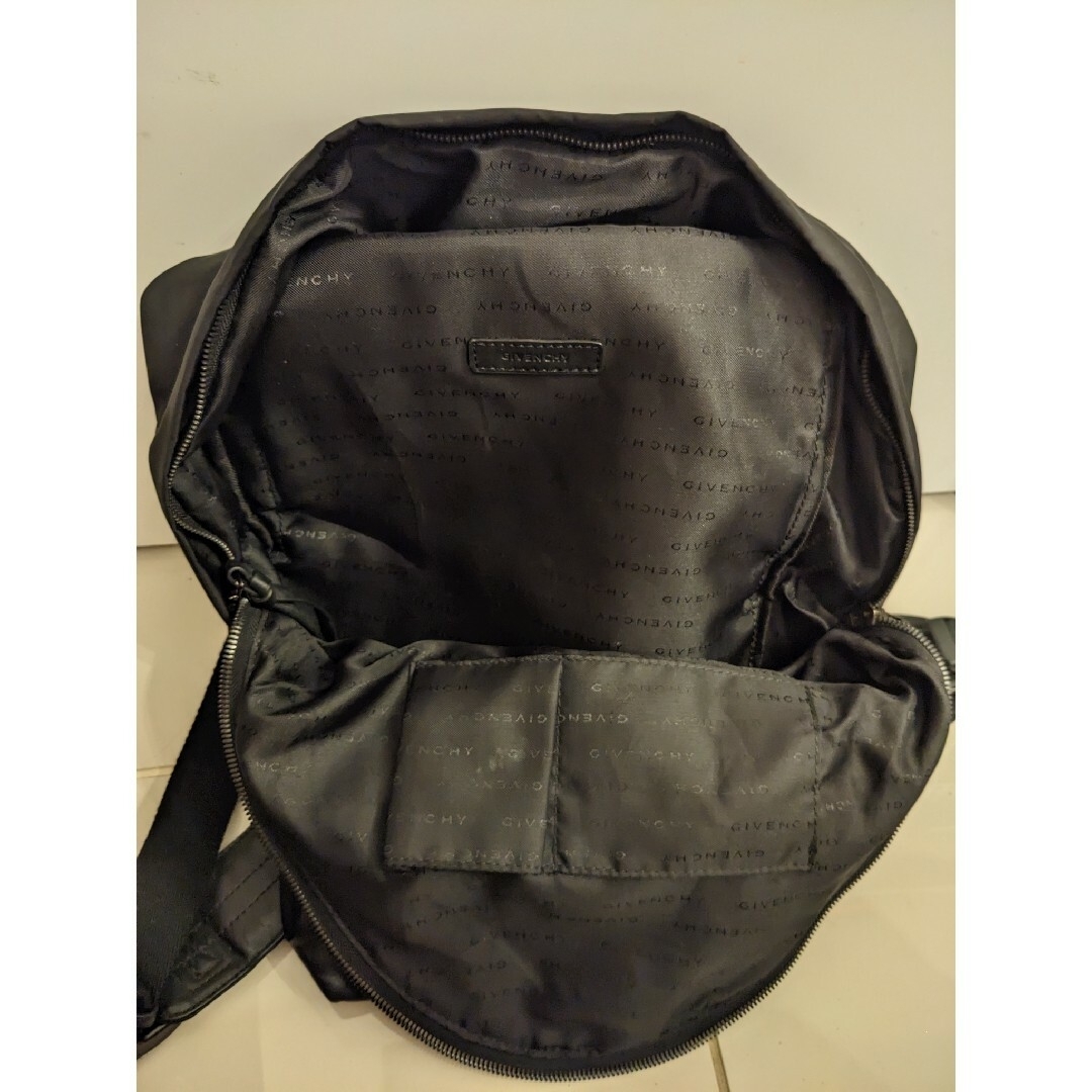 GIVENCHY - GIVENCHY スタッズ リュック バックパックの通販 by GIVENCHY - GIVENCHY スタッズ リュック バックパックの通販 by