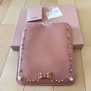 ミュウミュウ(miumiu)の新品♥️ miumiu iPadケース(モバイルケース/カバー)