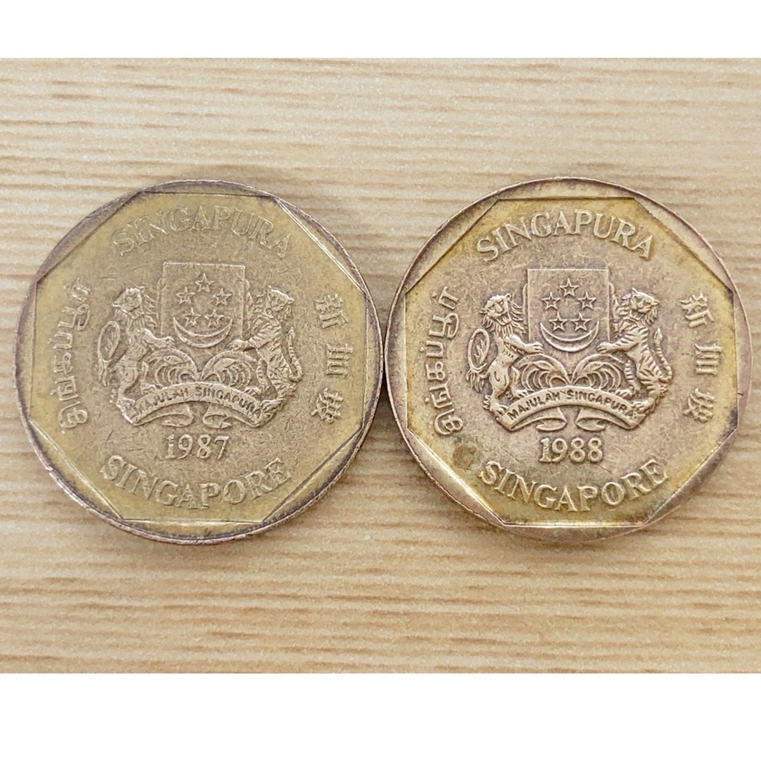 1987-1988年 シンガポール 1ドル 硬貨 2点セットの通販 by 1987-1988年 シンガポール 1ドル 硬貨 2点セットの通販 by