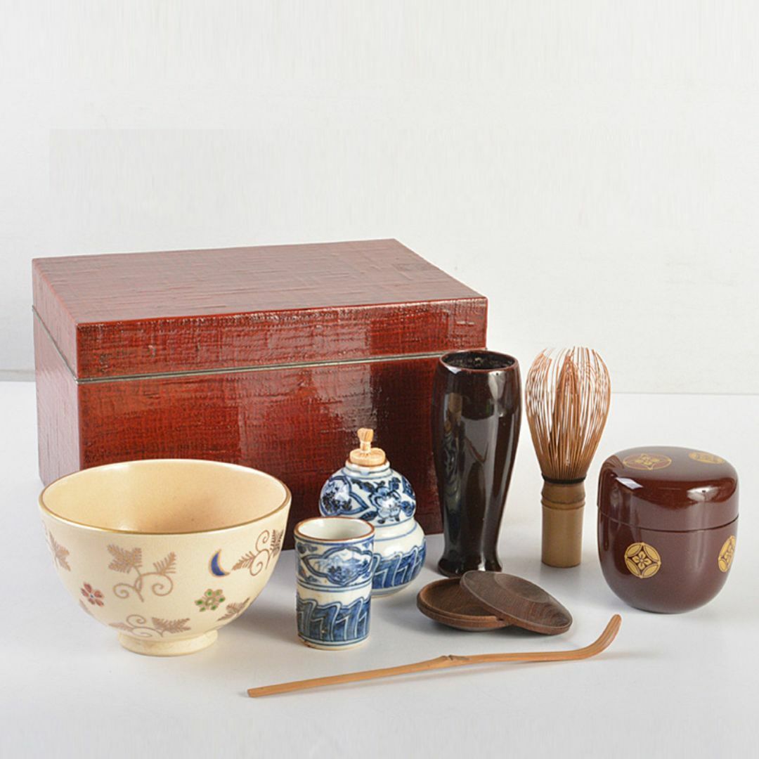 根来塗 茶箱 京焼 野々村仁清作 茶碗 棗など 八点 袱紗付 根来塗 茶箱 京焼 野々村仁清作 茶碗 棗など 八点 袱紗付