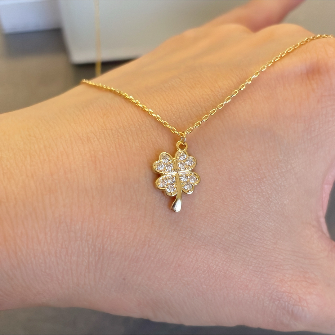 ete - 幸運を呼ぶダイヤモンドクローバーネックレス ゴールド14K ete - 幸運を呼ぶダイヤモンドクローバーネックレス ゴールド14K