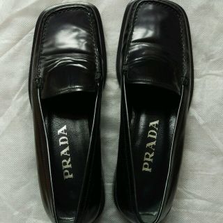 プラダ(PRADA)の値下げしました！PRADA ローファー (ローファー/革靴)