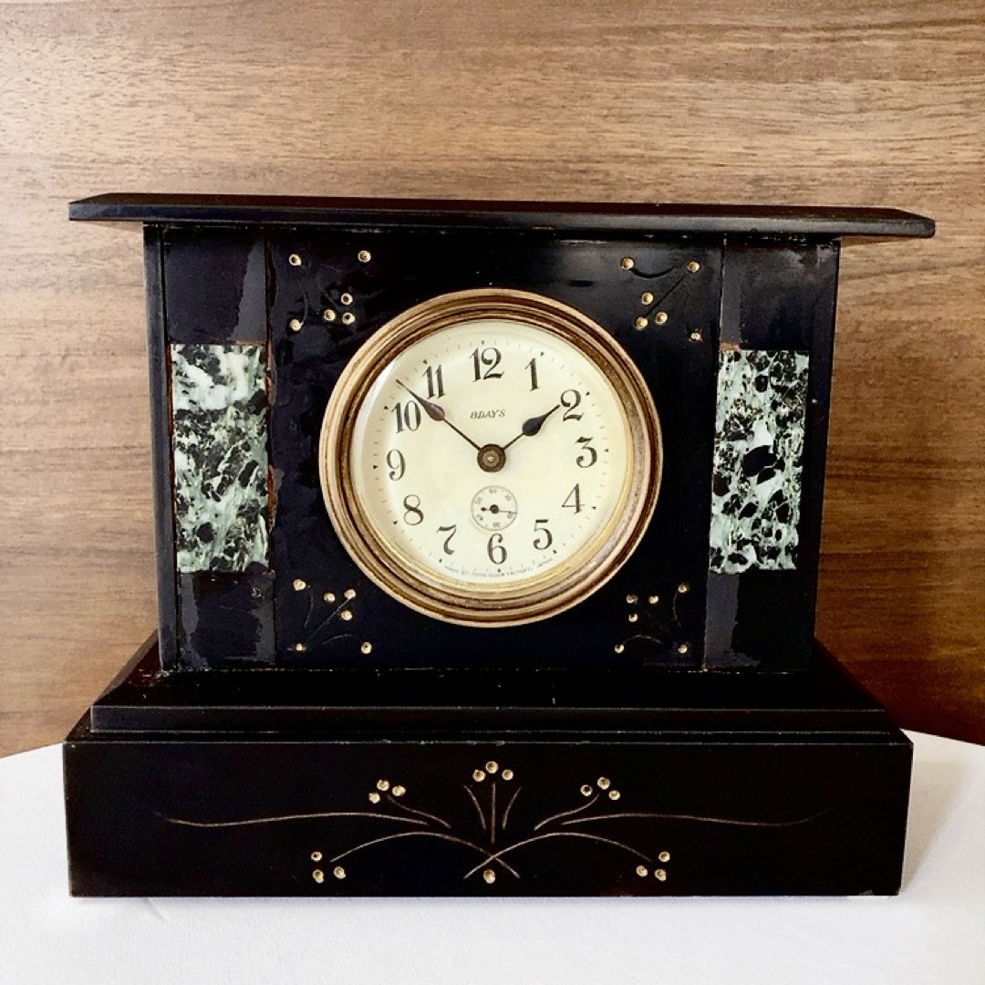 昭和レトロな TOKYO CLOCK 8DAYS 機械式手巻き置き時計 稼動品 昭和レトロな TOKYO CLOCK 8DAYS 機械式手巻き置き時計 稼動品