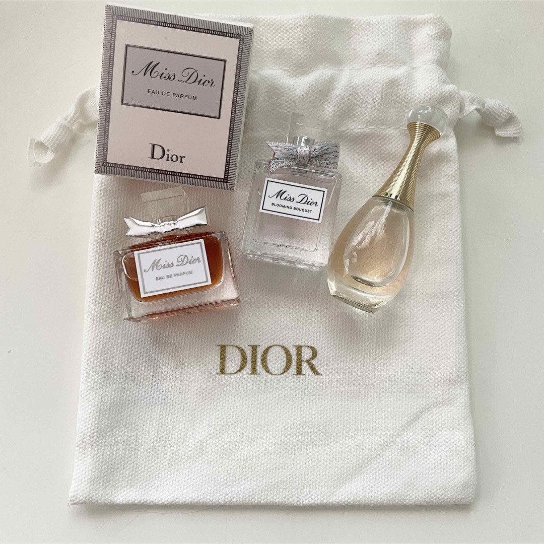 Christian Dior - bello0215様 専用 Dior ミニ香水セット 巾着付 Christian Dior - bello0215様 専用 Dior ミニ香水セット 巾着付