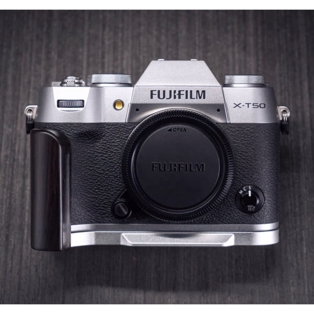 新品 富士フイルム FUJIFILM xt50用 ハンドグリップの通販 by 新品 富士フイルム FUJIFILM xt50用 ハンドグリップの通販 by