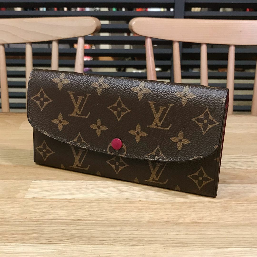 LOUIS VUITTON - 美品 ルイヴィトン 現行 ポルトフォイユエミリー フューシャ 長財布