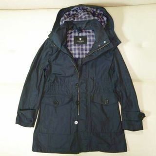 BLACK LABEL CRESTBRIDGE(マウンテンパーカー)のフリマ BLACK LABEL CRESTBRIDGE(マウンテンパーカー)のフリマ